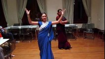 dance performance on old bollywood remix songs