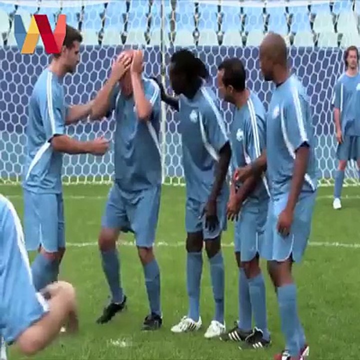 calcio di punizione sfortunato