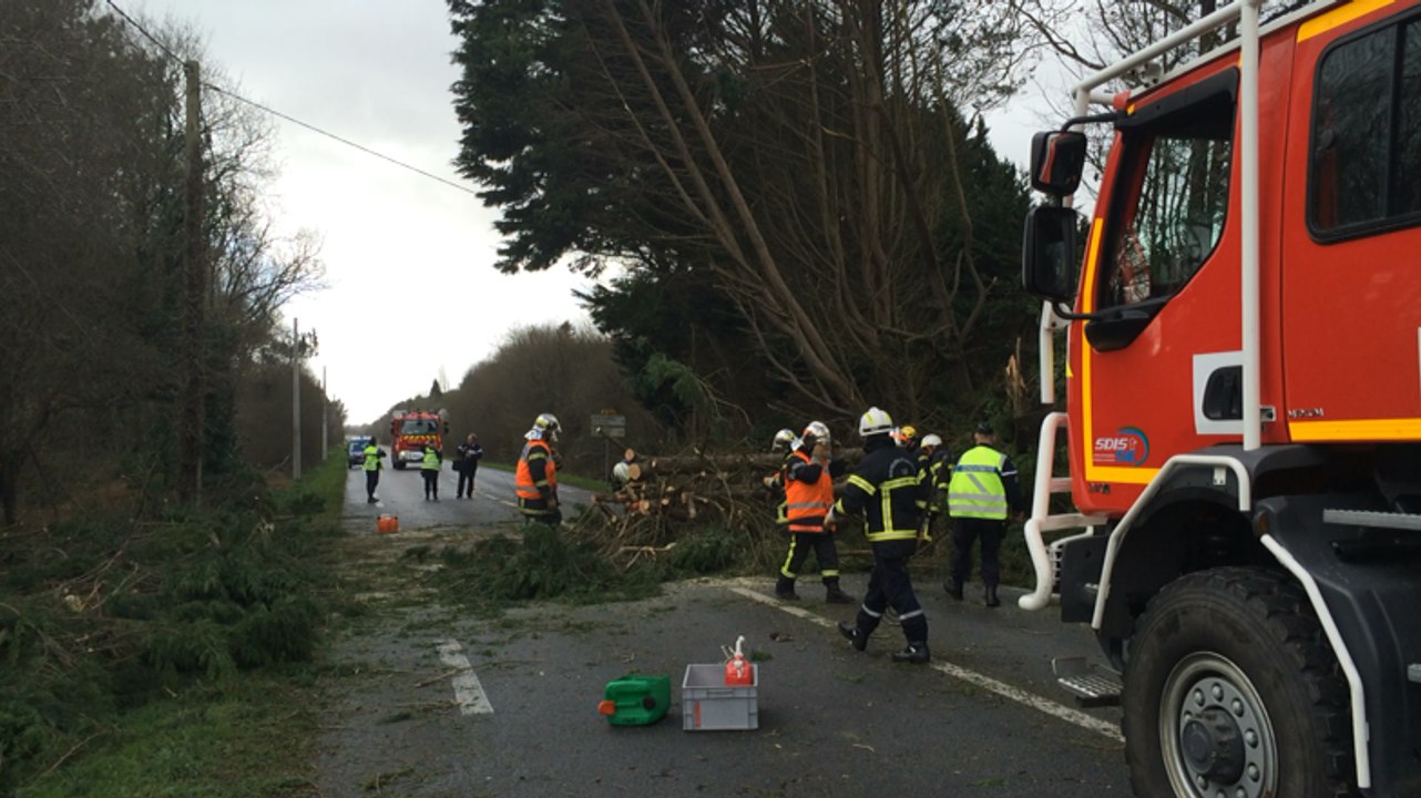 La route entre Auray et Carnac est coupée