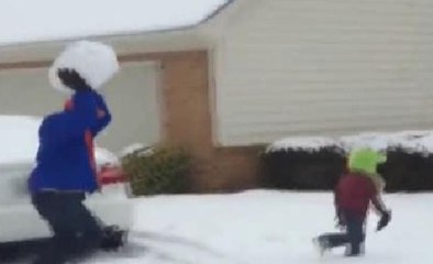 Oğluna yaptığı şakaya tepki yağdı