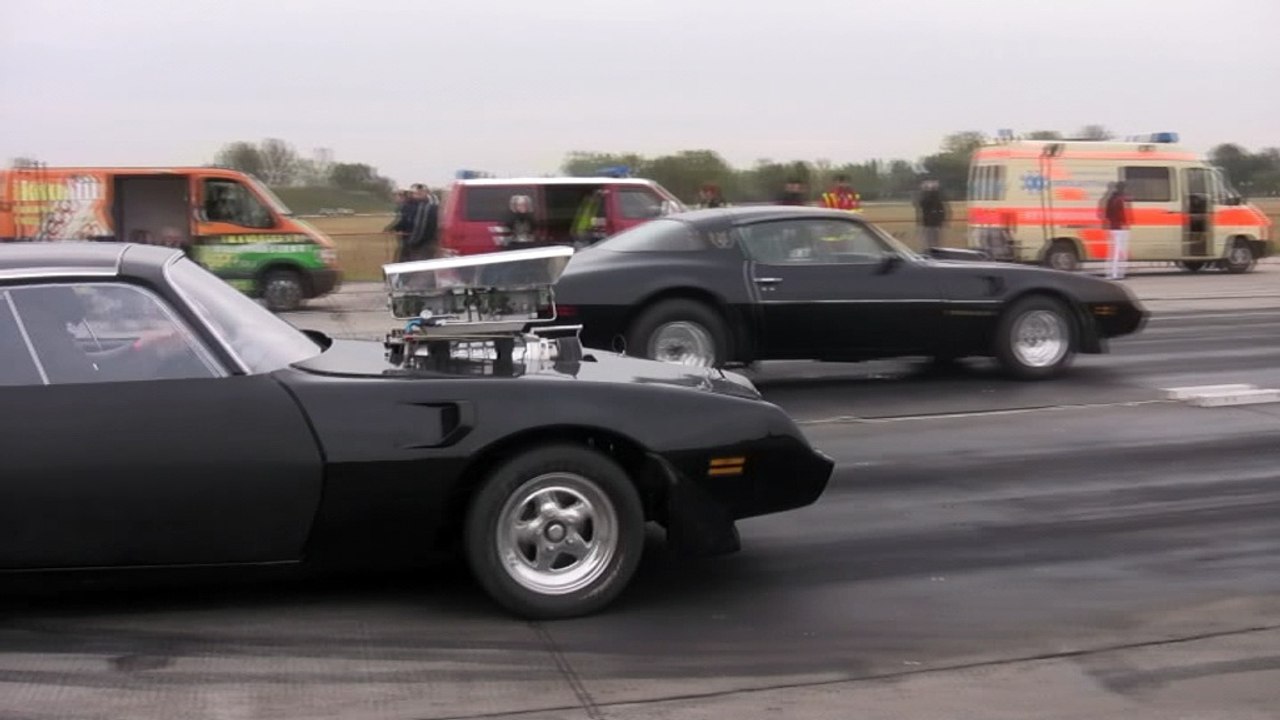 Pontiac Trans-Am Darth Vader [9.0@240] Vs. Pontiac Trans-Am BiTurbo [10.6@203]
