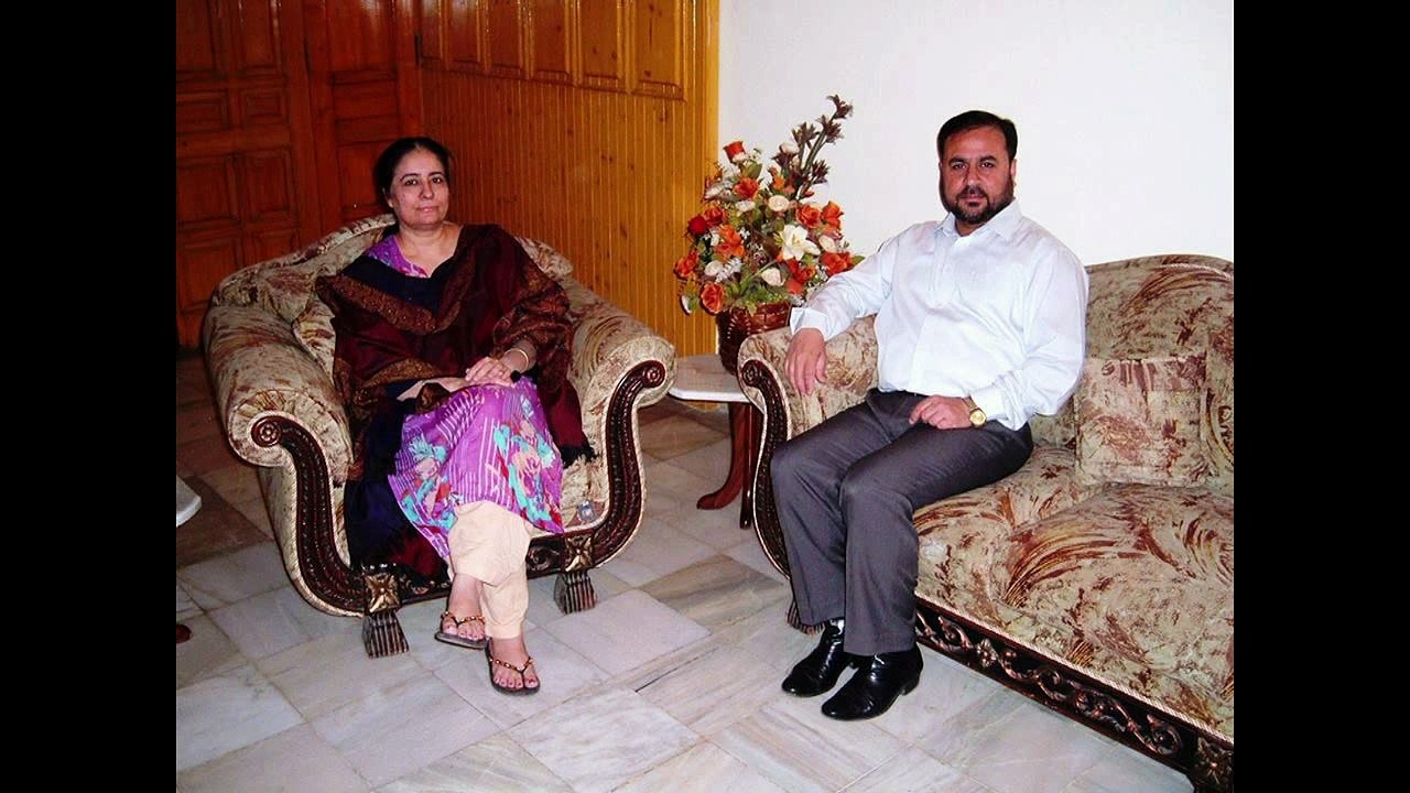 Fateha Khawani for the late sister of Moinuddin Nawab