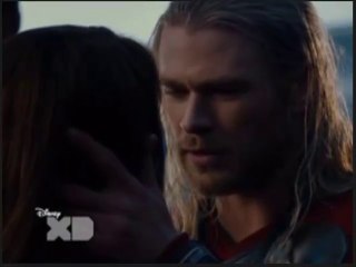THOR: UN MUNDO OSCURO "REENCUENTRO DE THOR Y JANE" LATINO