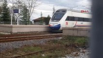 Sakarya Hızlı Tren Elektrik Kesintisine Takıldı -Aktuel Görüntü -2