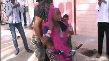 Hot Girls On Cycle And Brust Her Cloths - Desi Girls Video