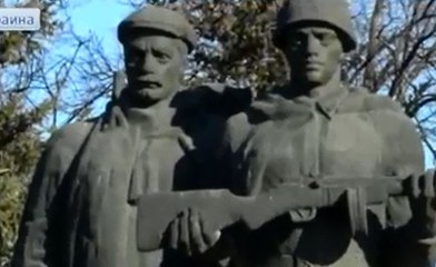 Декоммунизация на Украине приобретает все более извращенные формы