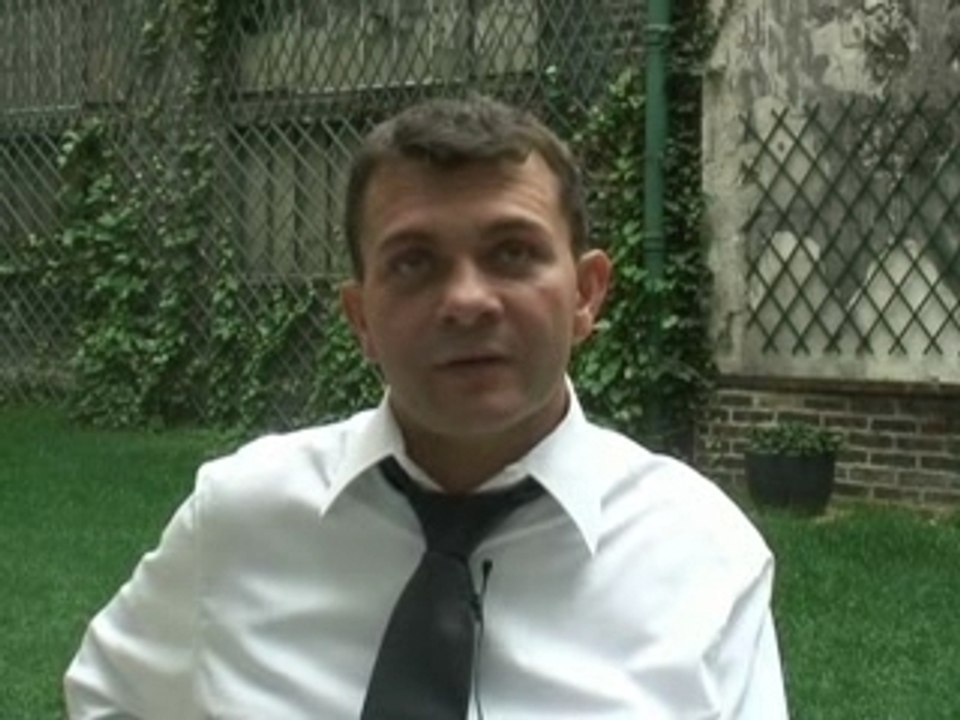 Grégory Perrin - Vidéo Dailymotion