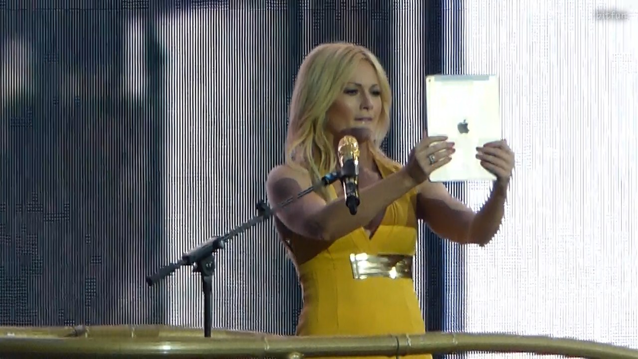 Helene Fischer Stadion Tournee Köln 16.06.2015 -03- Selfie