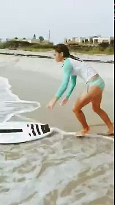 Skimboard tricks