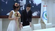 Zonguldak Ereğli Polis Çifte Nikahta Kelepçe Sürprizi -2
