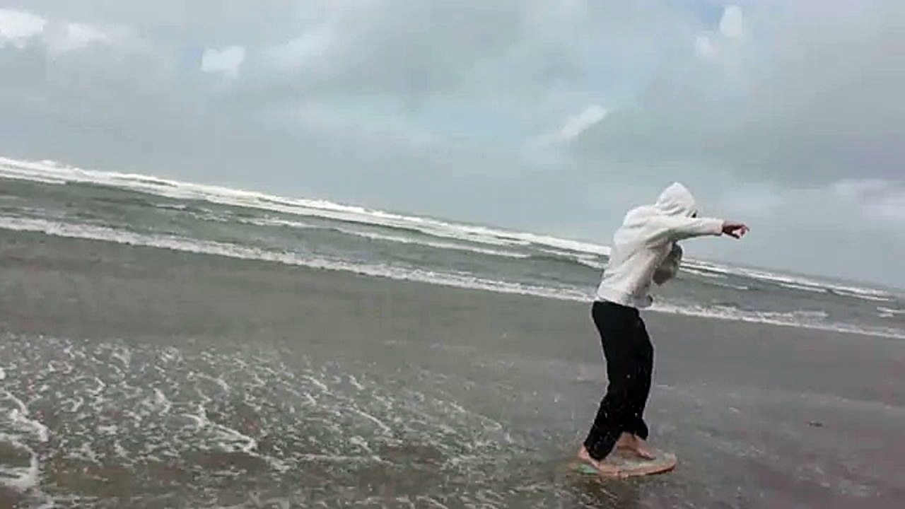 The Longest Skimboard ride in the world