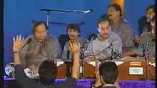 Nusrat Fateh Ali Khan Live- Mera Piya Ghar Aaya (1993) - YouTube