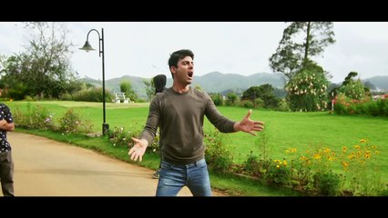 Sidharth Malhotra & Fawad Khan Play Cricket - Teaser