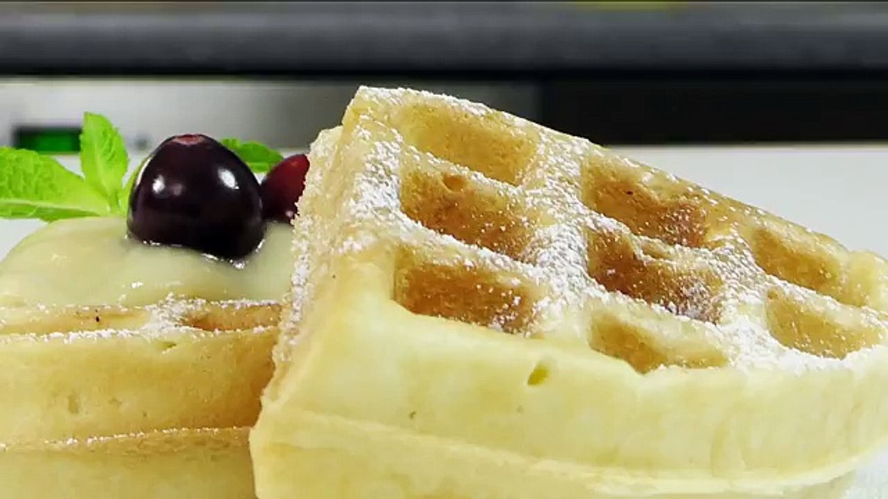 Бельгийские вафли в электровафельнице GF-020 Waffle Pro