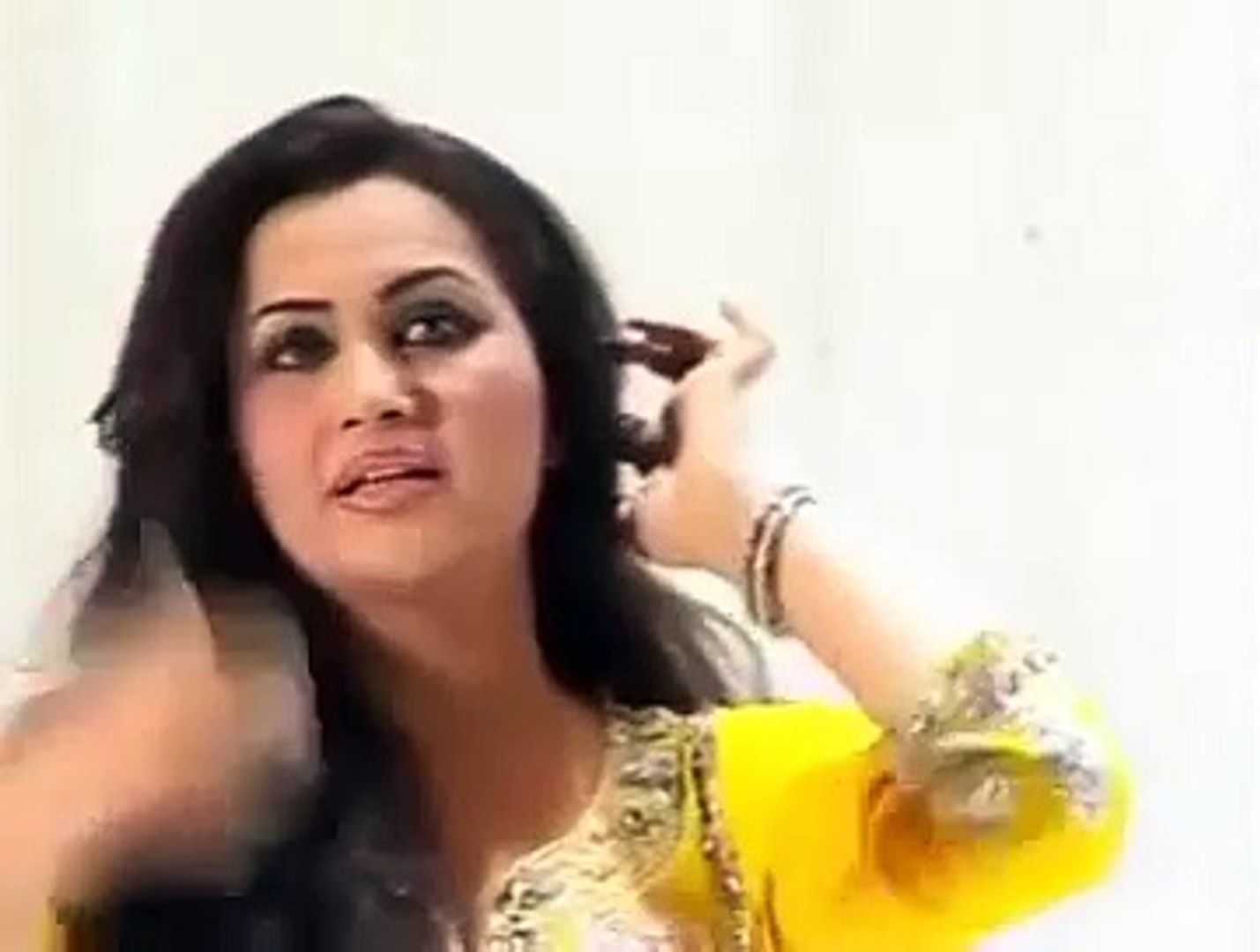 Pakistani Dancer Nargis MMS Scandal Leaked - video dailymotion