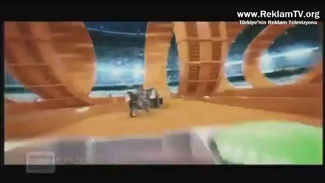 Wall Tracks Robot Kollu Yarış Seti - Hot Wheels Reklamı