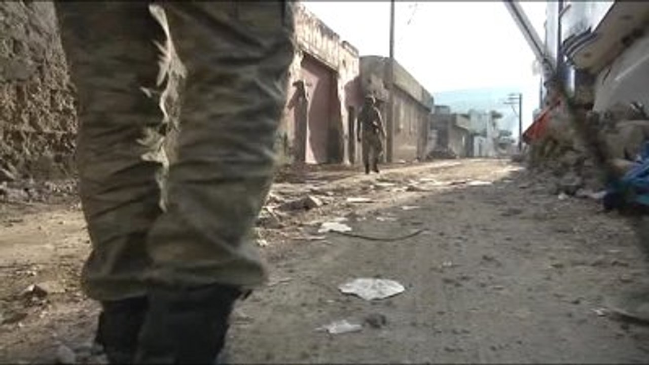 Cizre'de Sokaklar El Yapımı Patlayıcılardan Temizleniyor