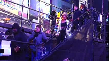 Calvin Harris SHOWERS Taylor With Roses After Kanye's Brutal