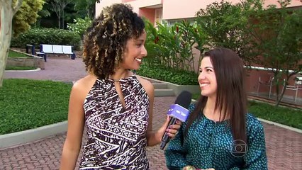 Patrícia França chora ao rever 1ª filha da ficção