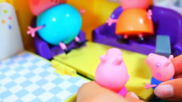 Peppa Pig Свинка Пеппа Мультфильм для детей Джордж у стоматолога,играет на детской площадке с Пеппой