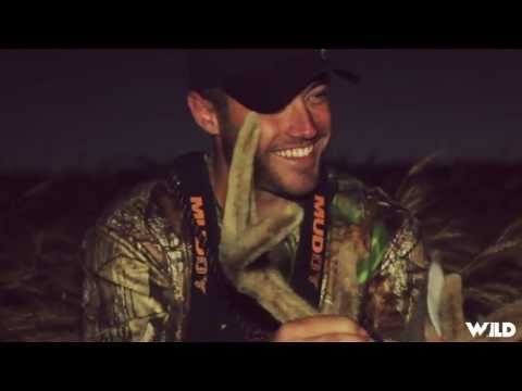 8 Point White-tailed Deer Bowhunting