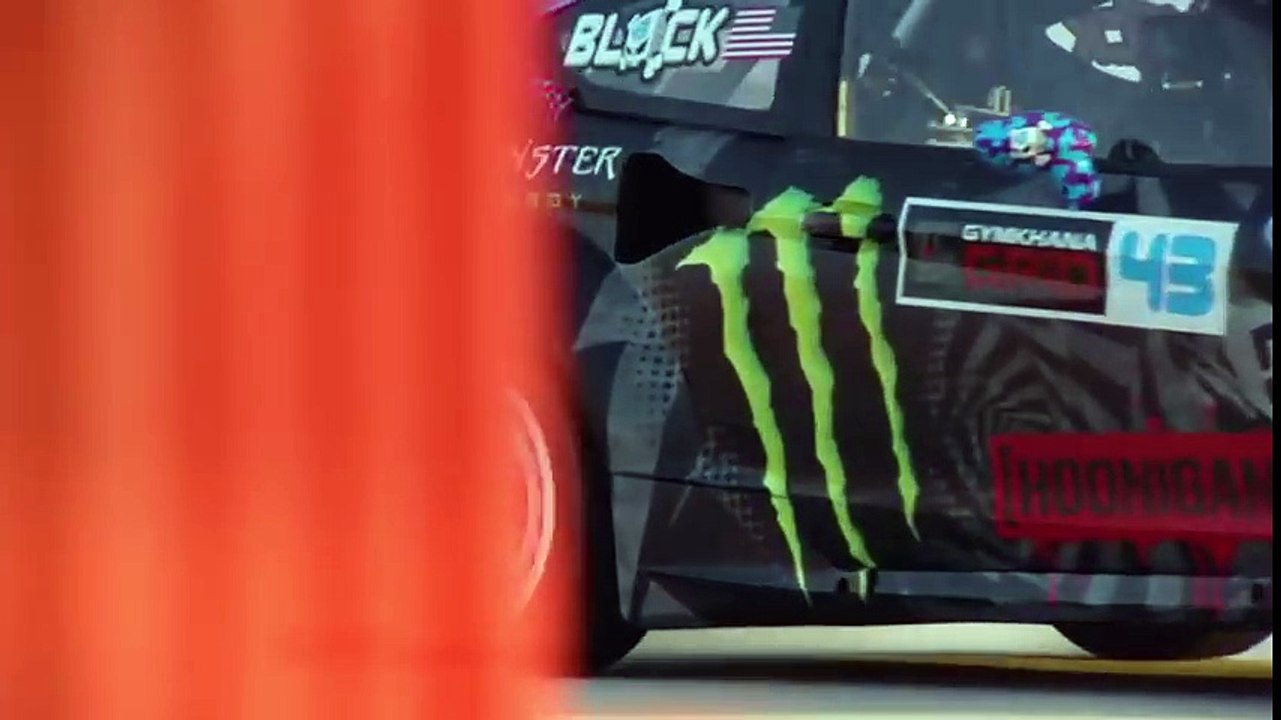 People Are Awesome (car drift)