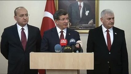 Davutoğlu: "Ypg, Derhal Azaz ve Çevresinden Uzaklaşacak"