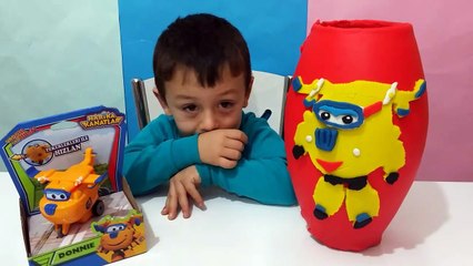 Harika Kanatlar Donnie Dev Sürpriz Yumurtasını Açma