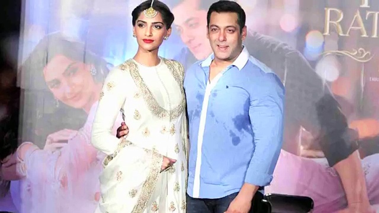 SonamKapoorHot