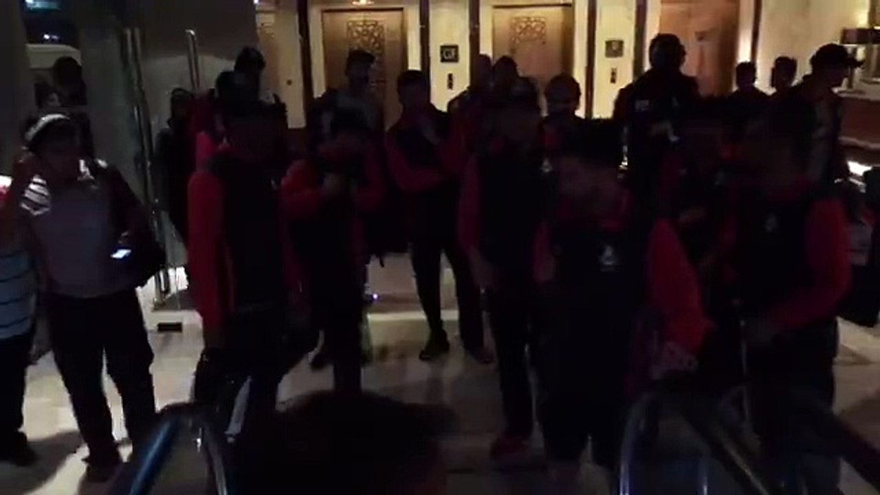 Victorious team Lahore Qalanders in Dubai Hotel and their excitement is so good