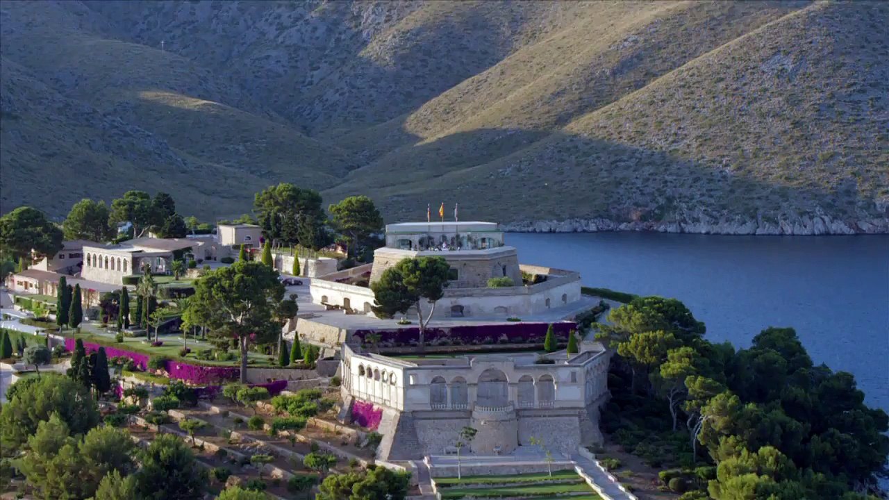 Trailer: Welcome to the Family: The Night Manager: Series Premiere