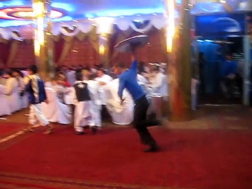 Serveurs à un mariage afghan