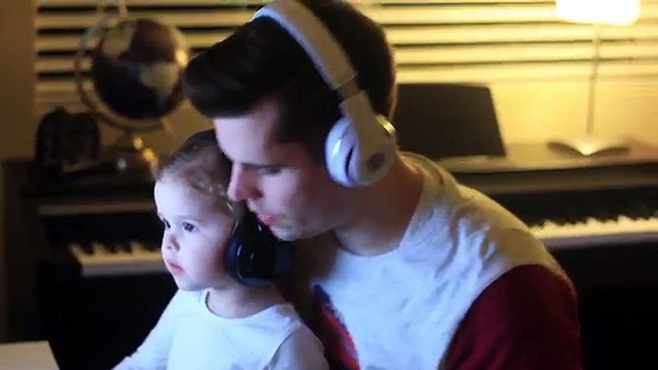 Ha solo 3 anni ma il modo in cui canta questa bimba è incredibile