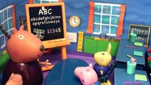 Peppa Pig свинка Пеппа и ее семья. Мультфильм для детей. Делаем прививку