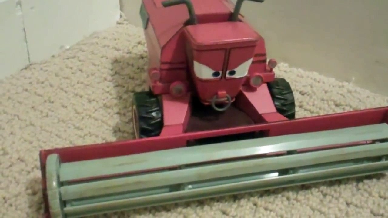 Large Frank Die Cast Toy Review Disney Store Mega Size Frank the Combine Diecast Pixar Cars
