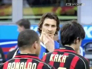 Ibrahimovic looked simpathy Ronaldo Fenômeno (2007)
