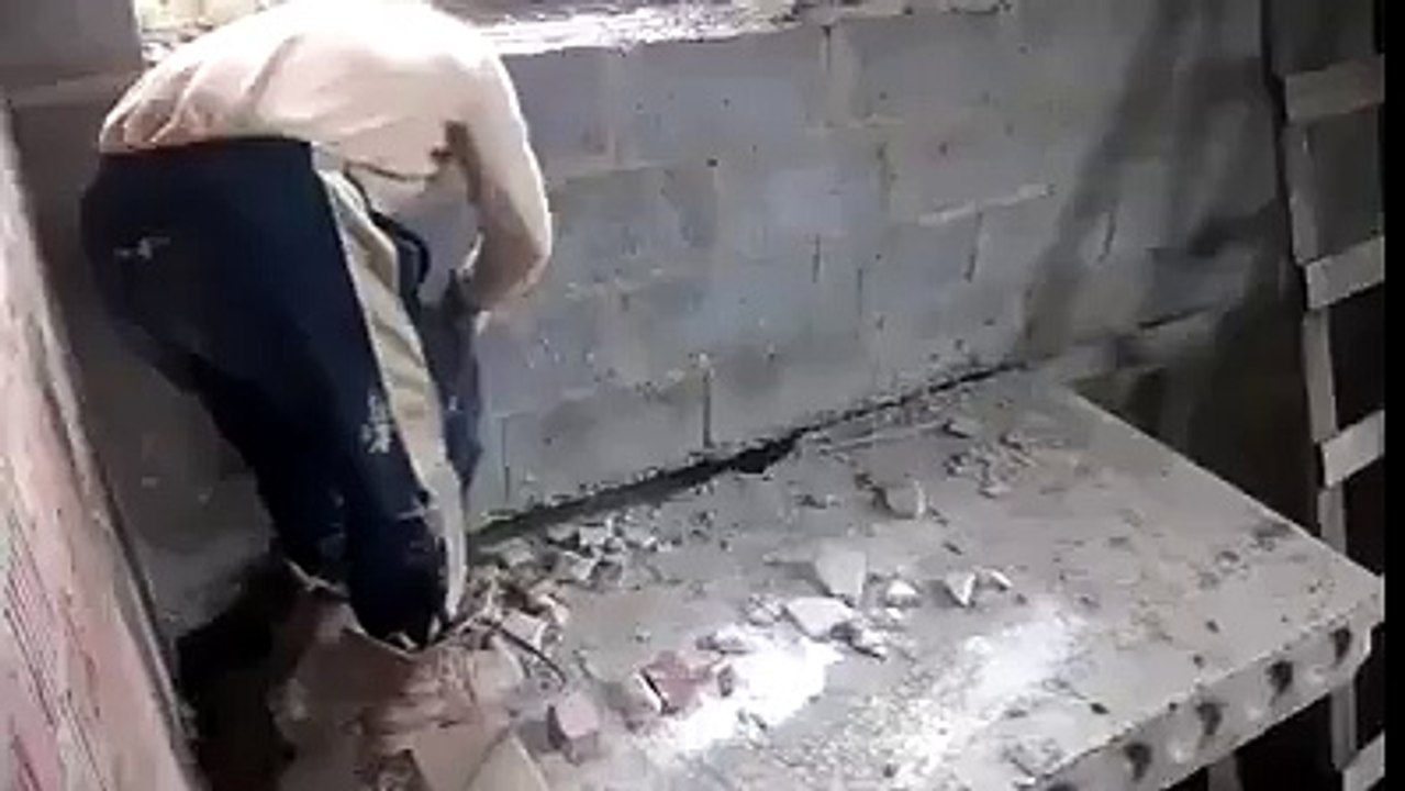 00030 -