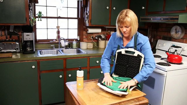 How to Keep Your Kitchen and Appliances Clean - How to Clean Sticky Sugar From a Waffle Maker