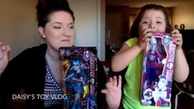 SLO MO MORTAVITCH and GHOULIA YELPS Monster High Doll Opening |Daisys Toy Vlog|