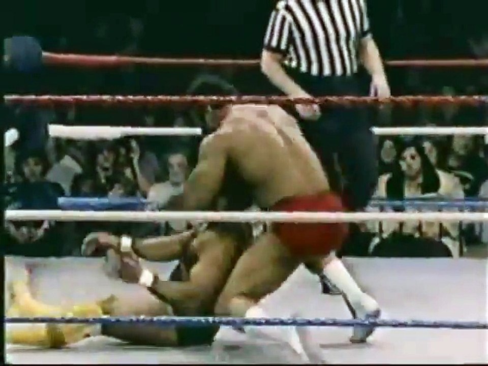 Rocky Johnson vs Johnny Rodz   Championship Wrestling Feb 5th, 1983