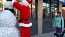 Funny Christmas Prank scaring Santa Clause Злой снеговик ,Приколы 2014