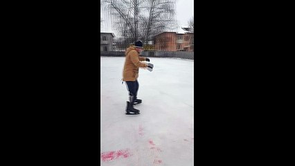 катание на коньках на протезе