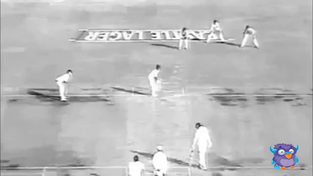 Cricket Classics Alland Donald Removes Famous Pakistani opening pair Saeed Anwar and Aamir Sohail