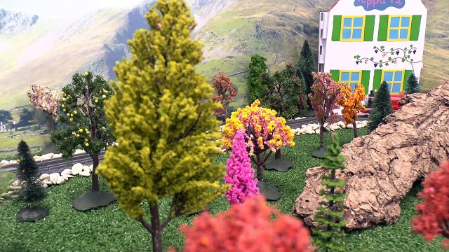 Peppa Pig Play Doh Guesses with Thomas And Friends, Avengers Disney Cars Shopkins Goofy Ma