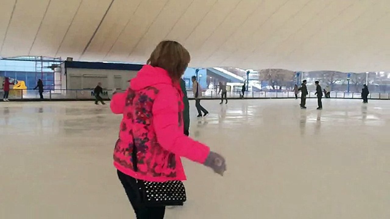 Катание на коньках. Минск. Замедленная съемка