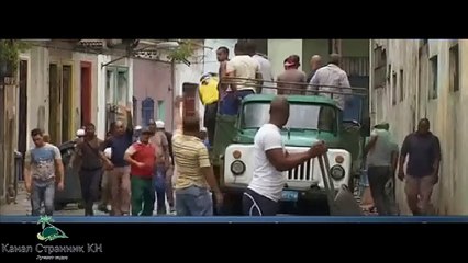 На Кубе бушует ураган- Улицы Гаваны превратились в реки