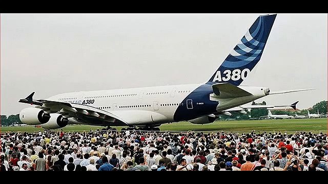 World Top 10 Biggest Passenger Airplanes