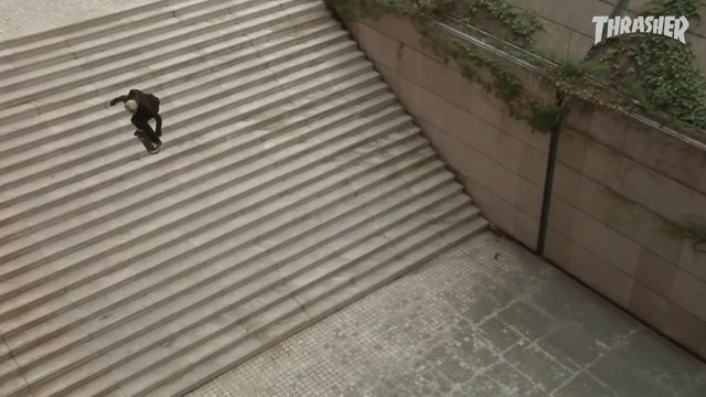 Aaron Jaws Homoki saute les 25 marches de Lyon