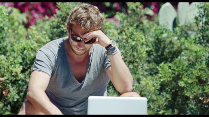 A BIGGER SPLASH – Poolside Seduction