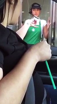 Müşterinin Kredi Kartını Kopyalayıp Alışveriş Yapan Çakal Kasiyer Faka Bastı